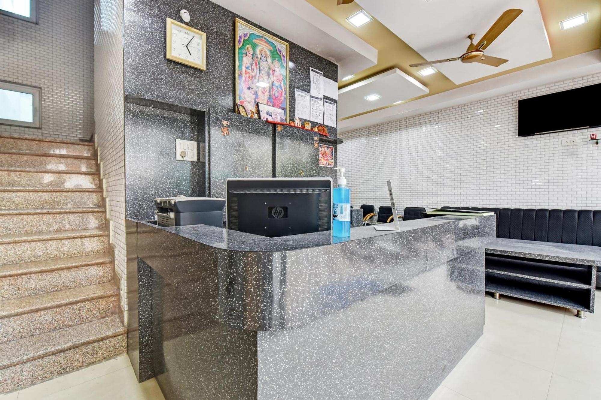 Hotel O Eleven Hotel & Banquet コーター エクステリア 写真