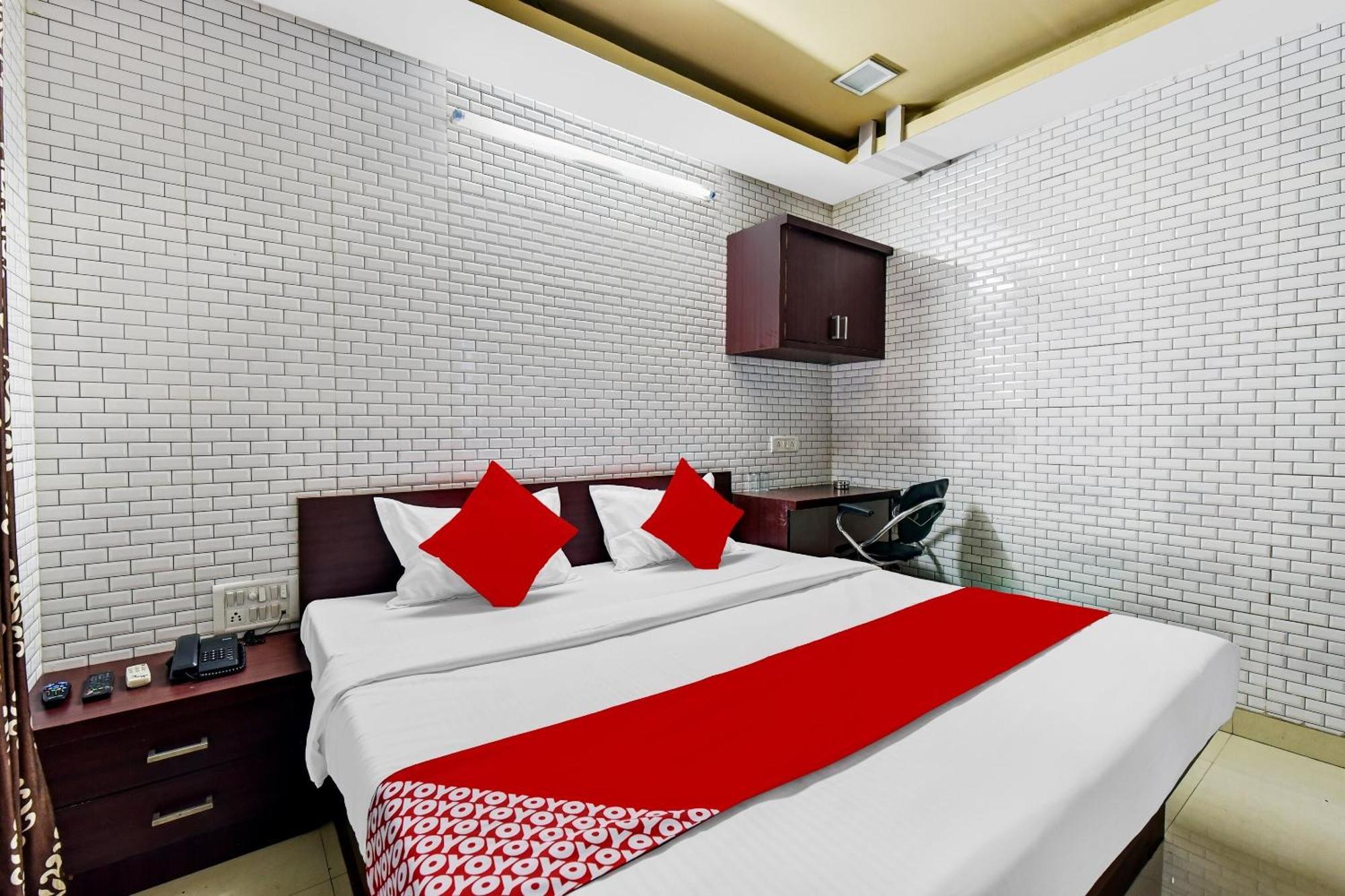 Hotel O Eleven Hotel & Banquet コーター エクステリア 写真